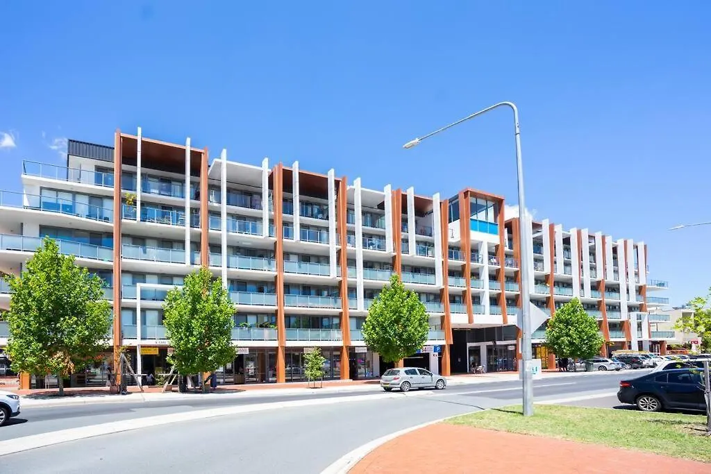 Lux 2 Bed 2 Bath Secure Parking Apartment In The Heart Of Dickson, Canberra 0*,