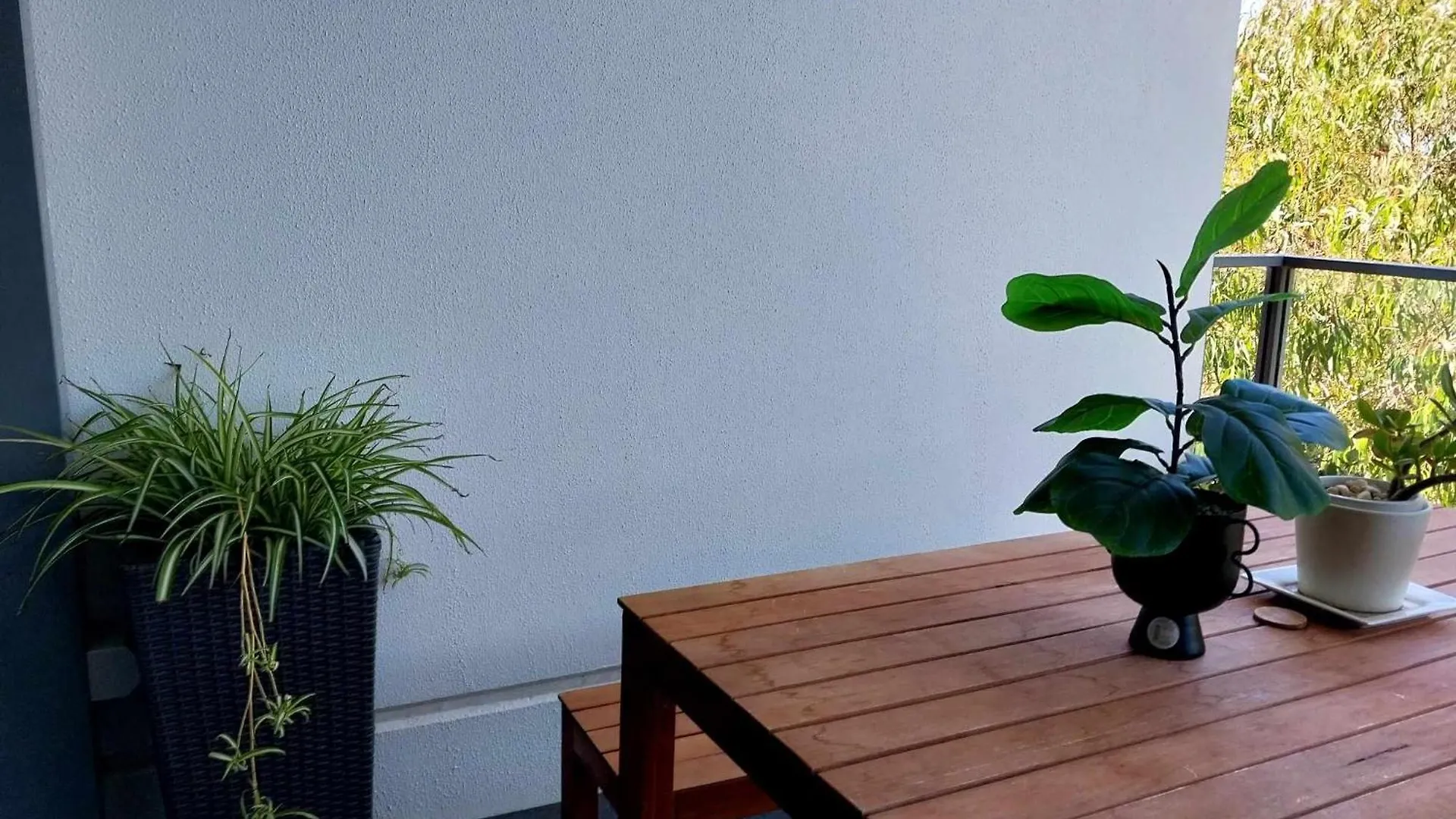 Lux 2 Bed 2 Bath Secure Parking Apartment In The Heart Of Dickson, Canberra