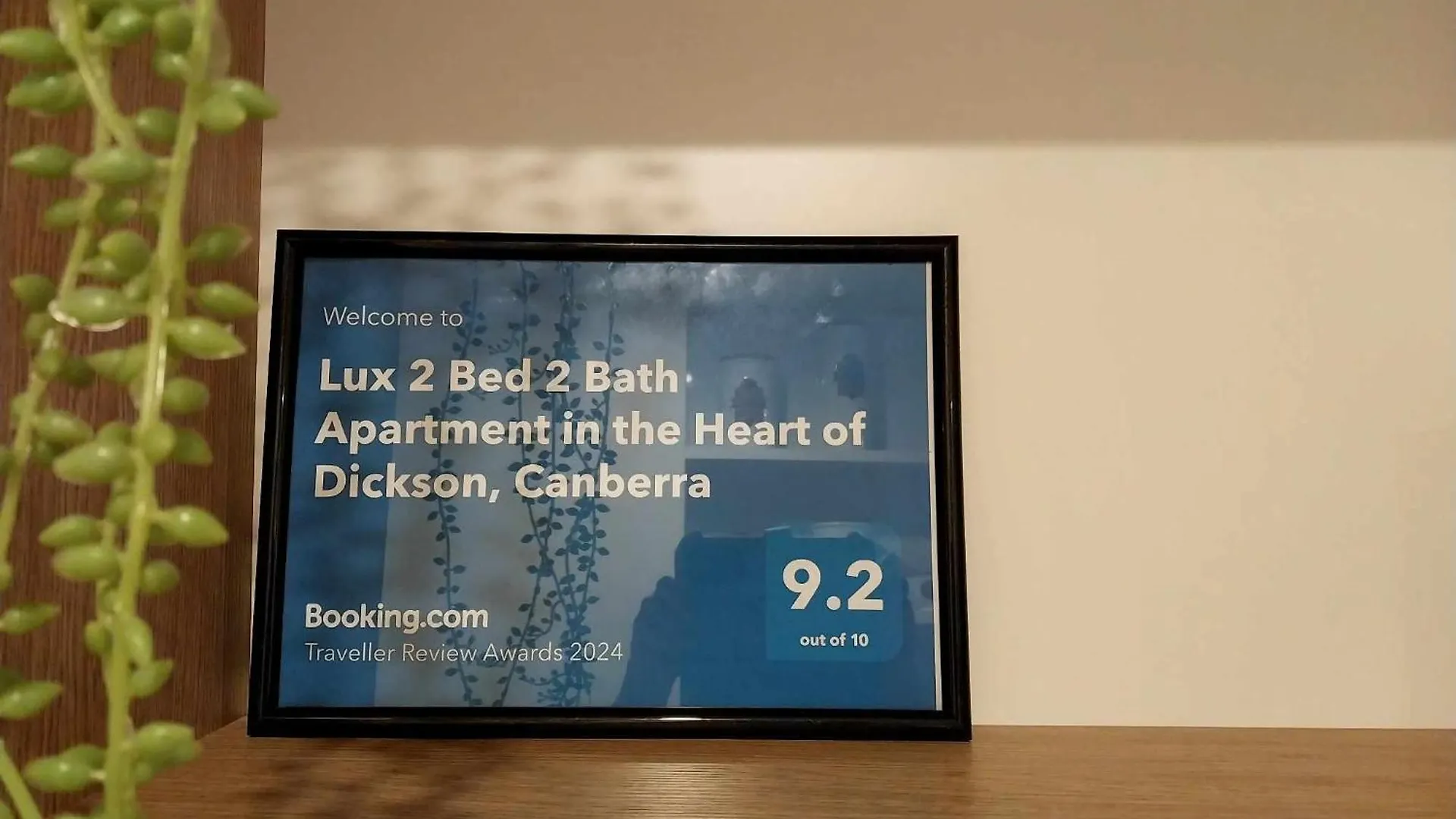 Lux 2 Bed 2 Bath Secure Parking Apartment In The Heart Of Dickson, Canberra 0*,  Australië